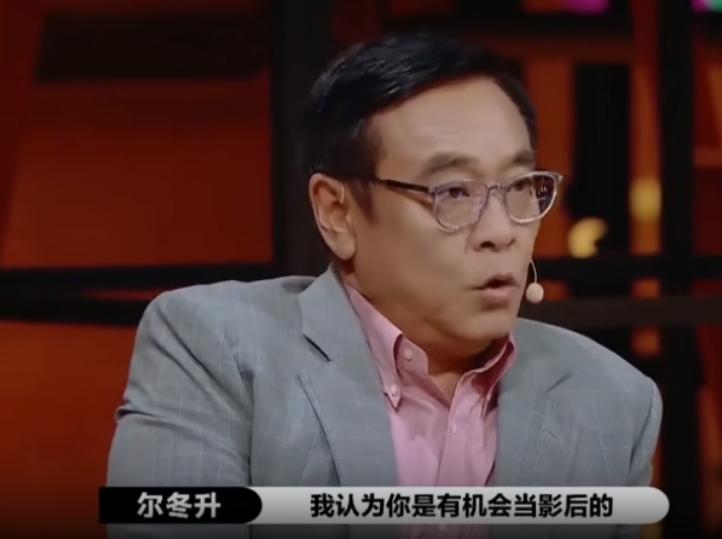 登上纽约时装周,尔冬升导演说辣目洋子影后