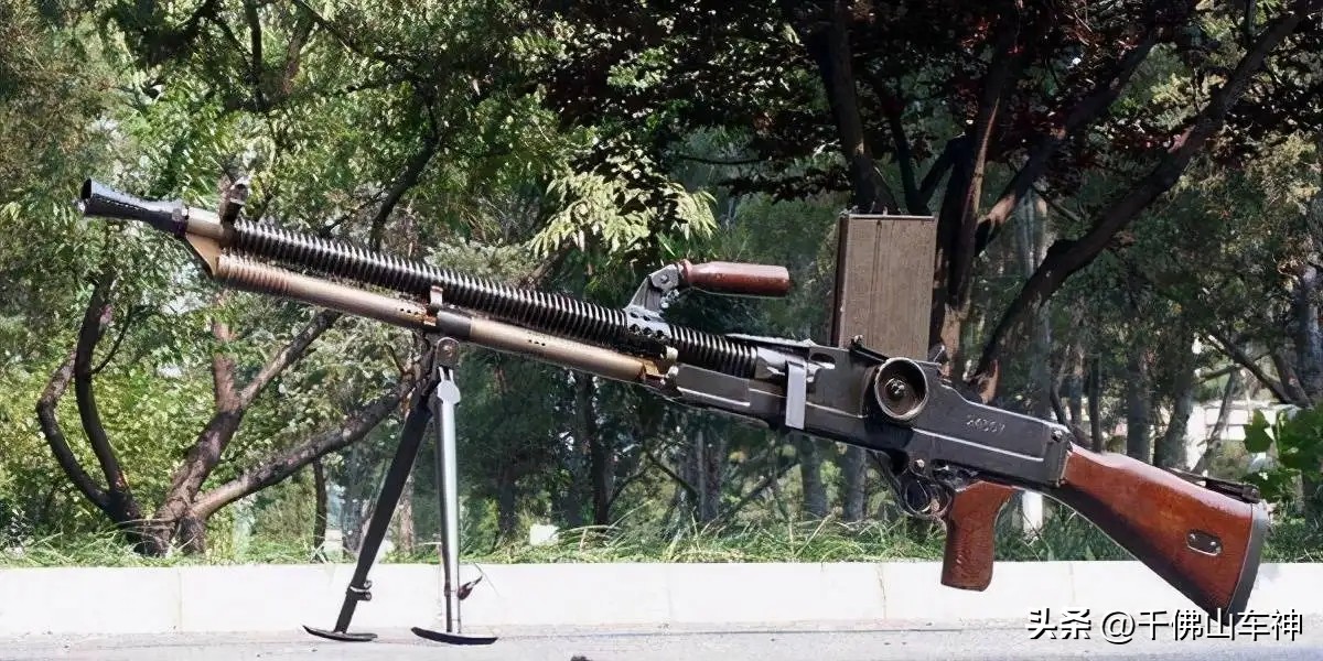 曾经的小弟,捷克为什么要挑战俄罗斯