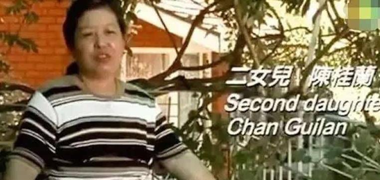 成龙叫房仕龙还是陈港生,成龙姓房为什么叫陈港生