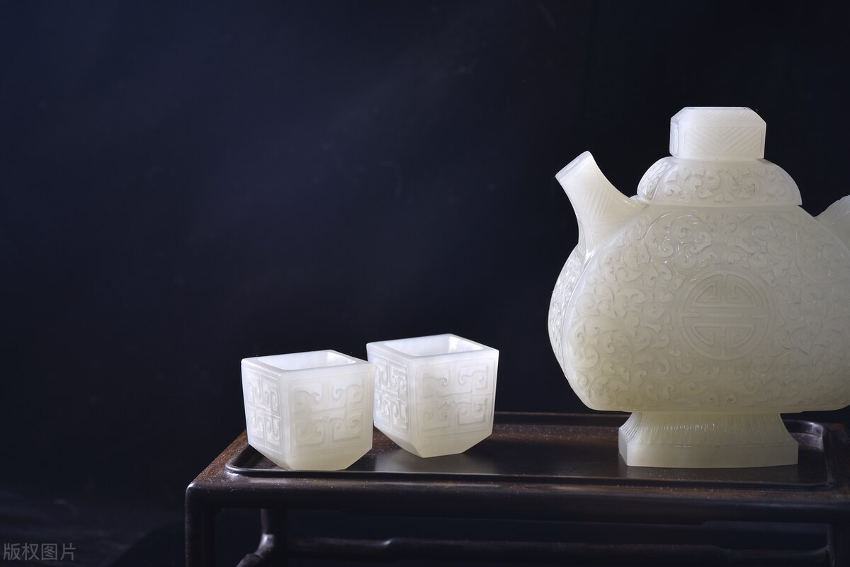 玉文化的四个时期及内涵,玉在中国文化中的地位和精神寓意