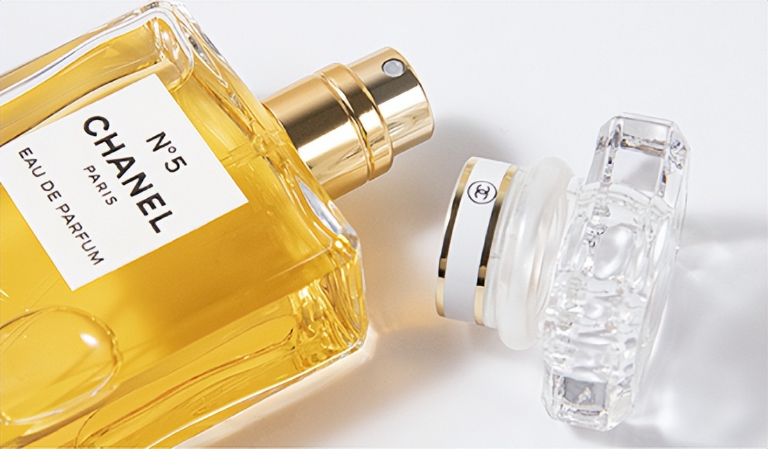 香奈儿香水哪个味道会好闻,香奈儿香水哪个味道比较好闻持久
