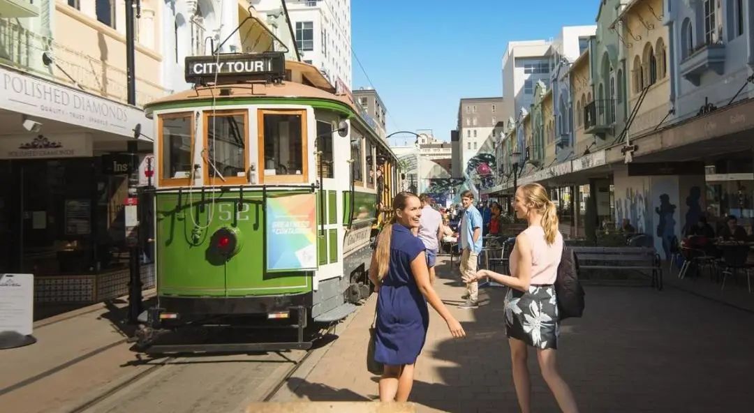 新西兰与澳大利亚留学哪个好,新西兰和澳大利亚留学学费