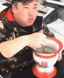 女婿发错信息给丈母娘新闻,女婿错把信息发给岳母怎么回复