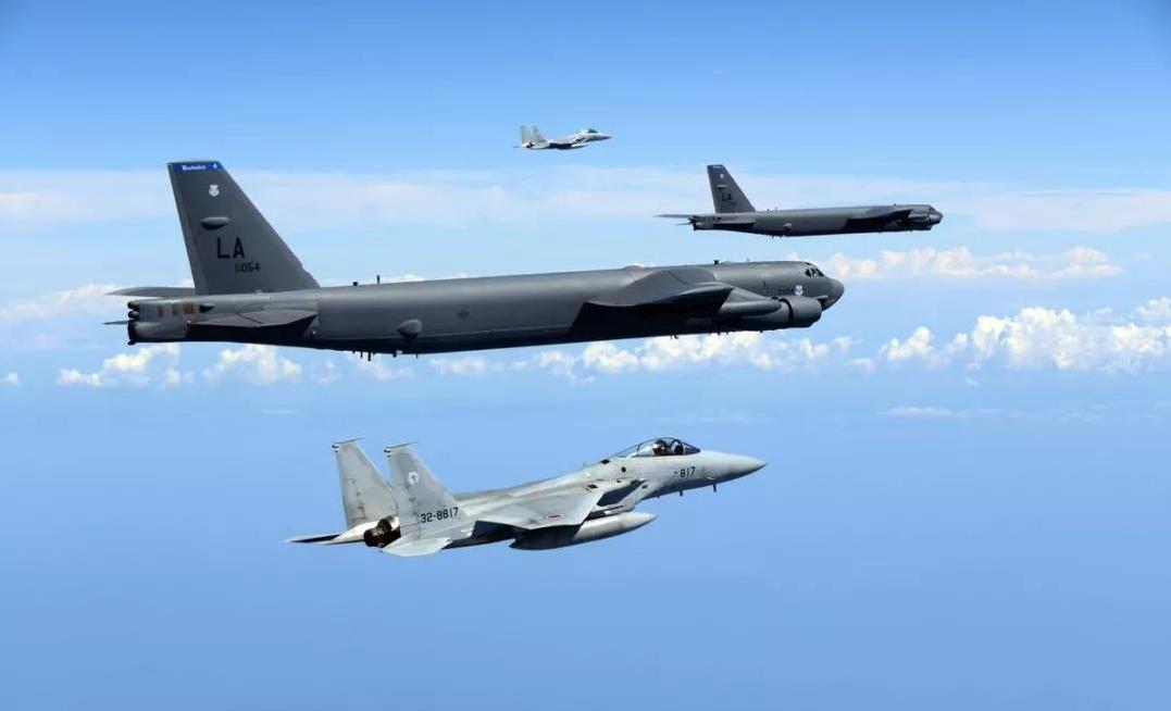 战斗机为轰炸机护航,空战群英战斗机护航