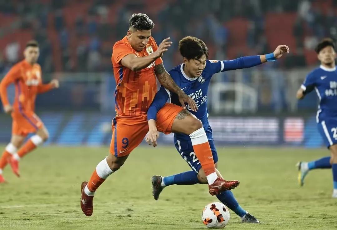 泰山队亚冠仍有逆转希望,泰山队卫冕