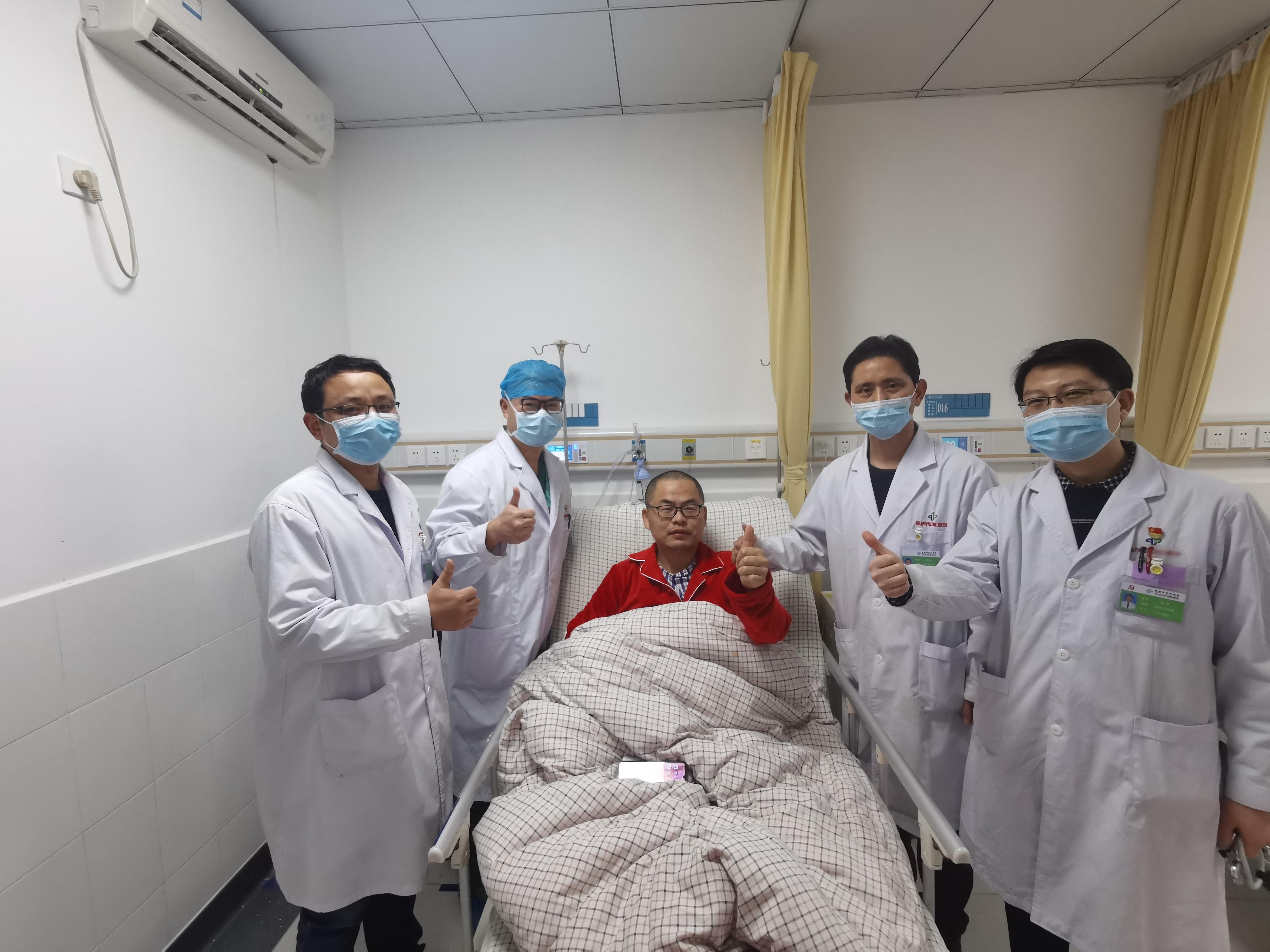 株洲市中心医院田心院区首例微创单孔胸腔镜患者术后三天痊愈出院