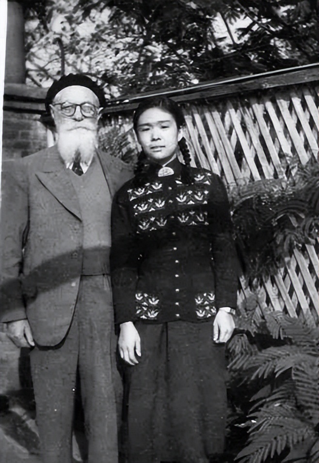 1954年法国医生遭遣返，致信周总理：我自认配得上作为中国的客人