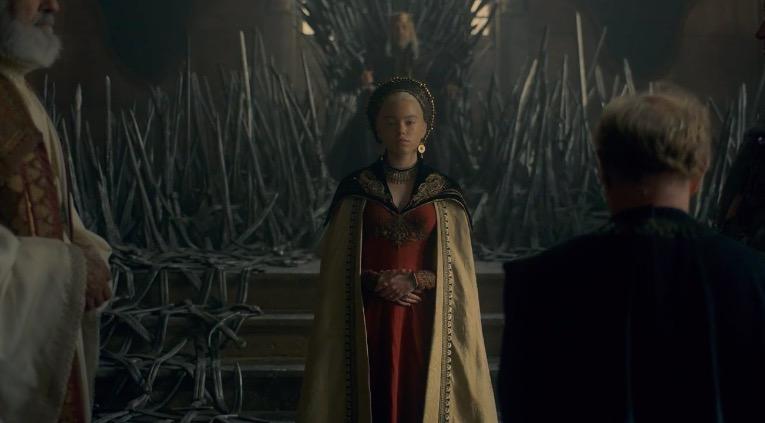 《龙之家族》:大尺度神剧回归,希望不烂尾