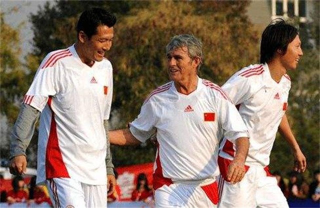 孩子十岁被体育教练看中,评价米卢教练