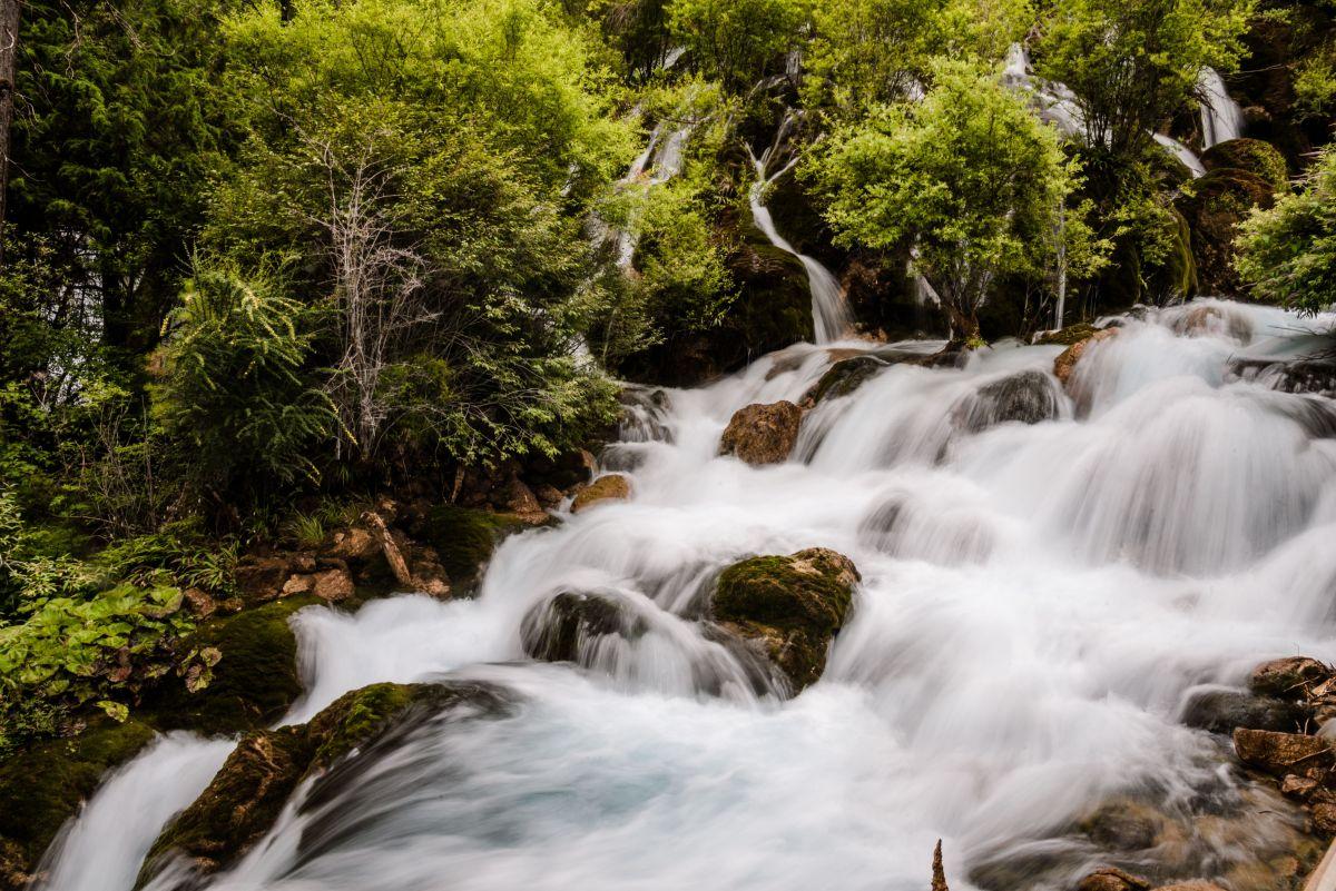 九寨沟8月攻略最佳线路图,九寨沟游玩攻略8月份天气