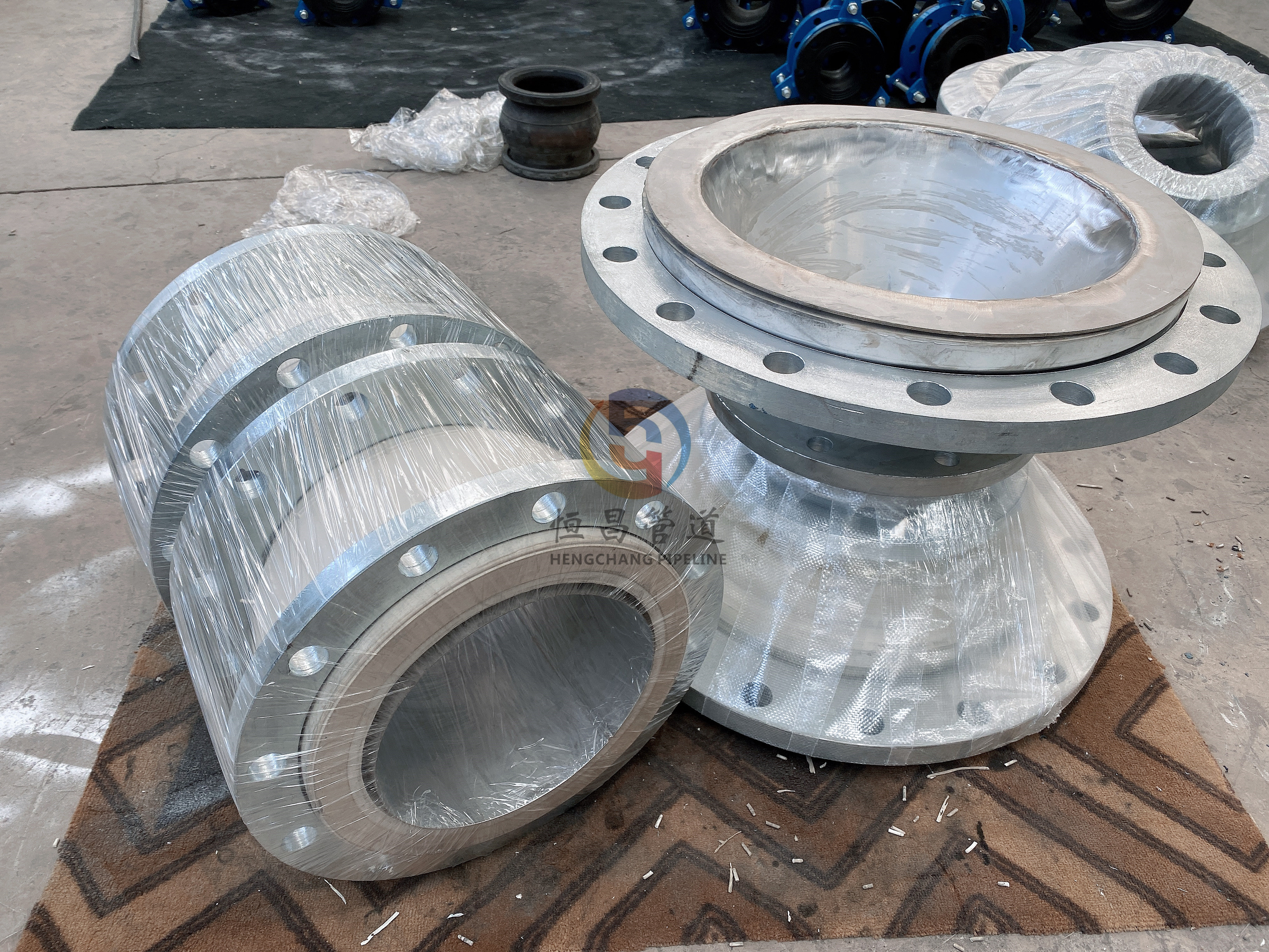 双球可曲挠性橡胶接头图片,可曲挠性橡胶接头安装技巧