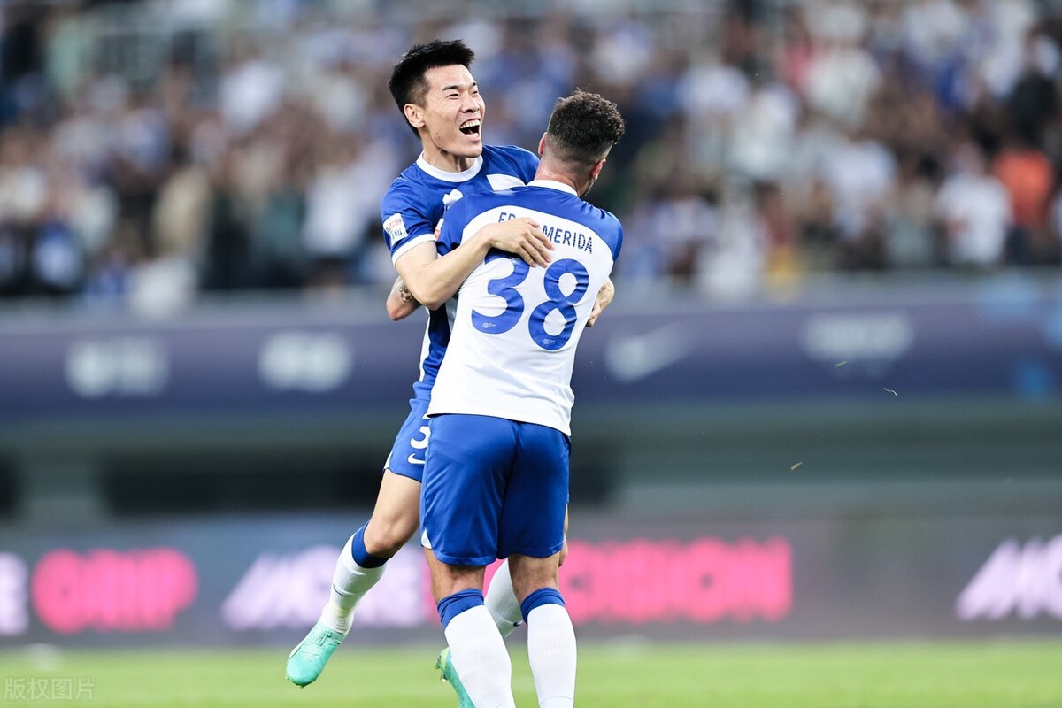 天津津门虎球员穿什么球鞋，于根伟又穿过哪些球鞋呢，看我来盘点