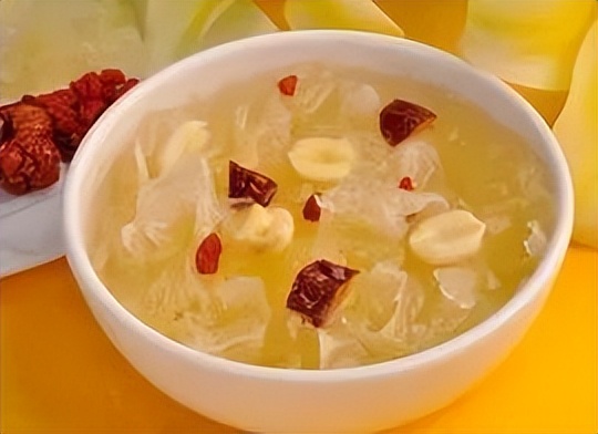 杭州90后姑娘熬夜十年长出老年斑,熬夜造成的老年斑长啥样