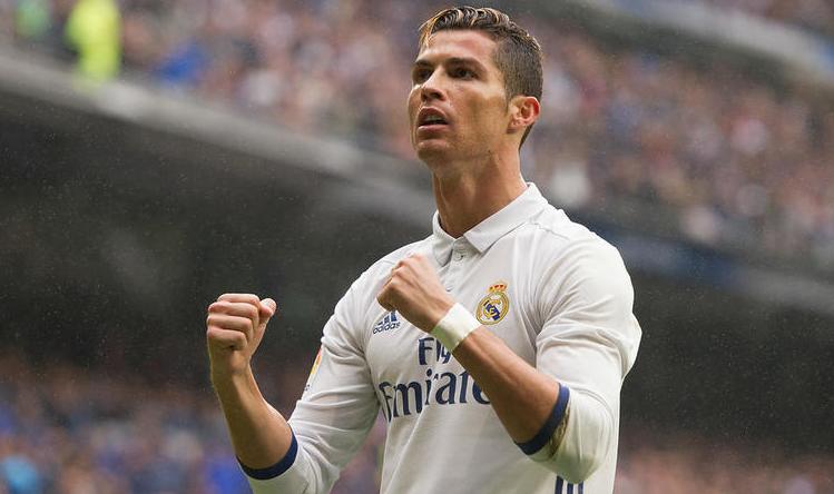 绝了，C罗现身马德里！若免费踢球＋主动道歉，佛爷或心软收留