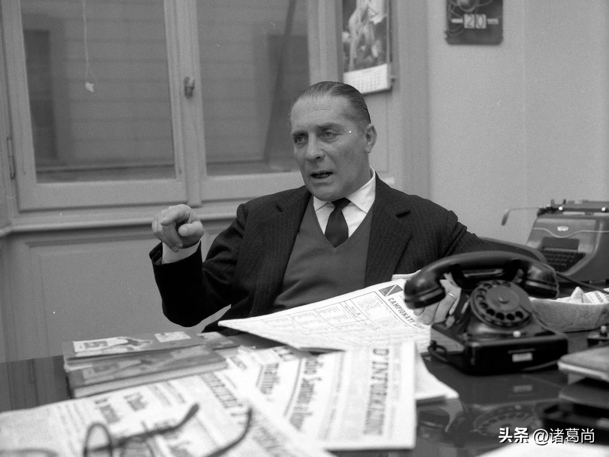 曾经的男模军团，意大利世界杯球服变革