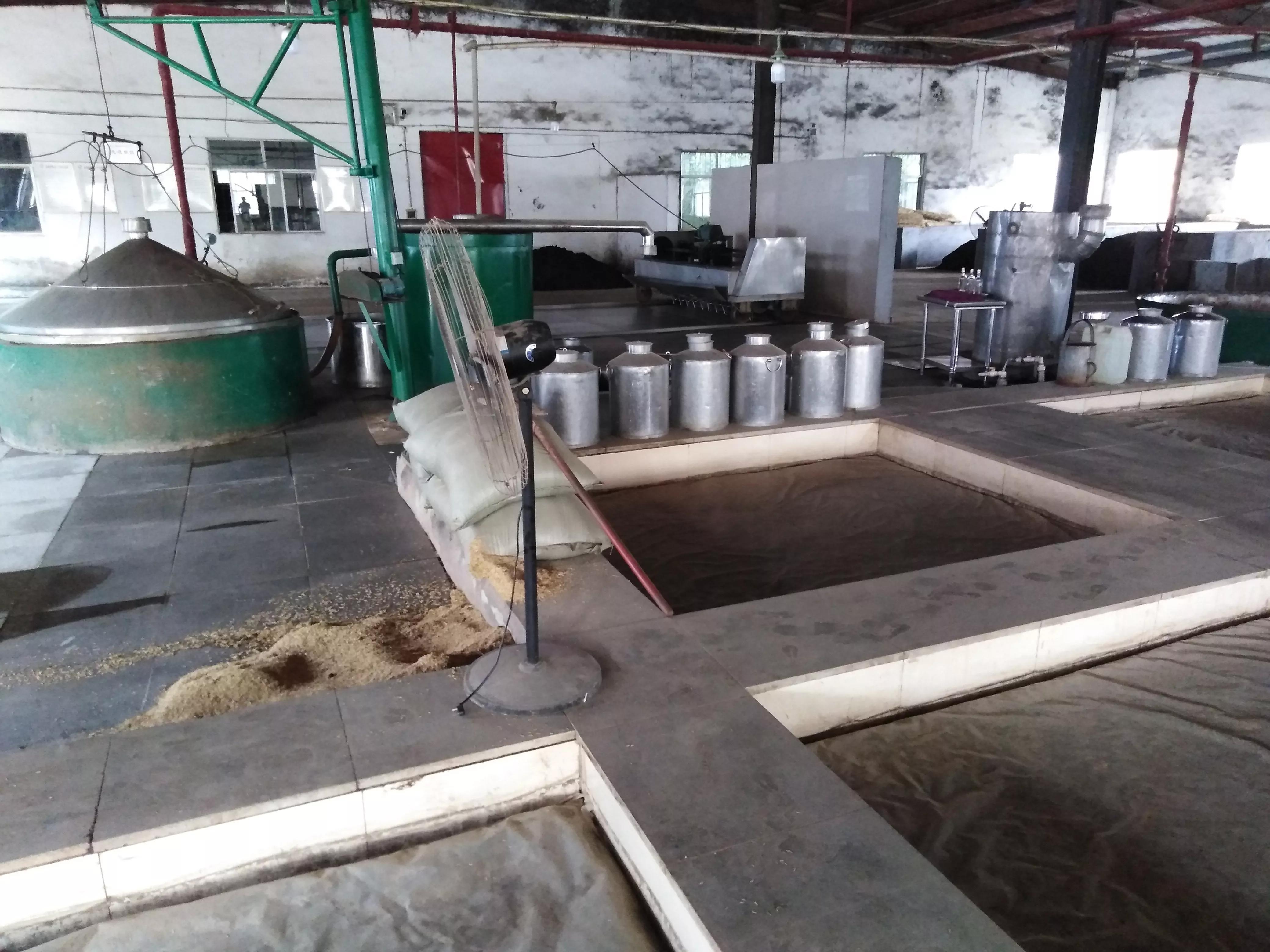 枣阳汉光老窖15年多少钱,枣阳汉光酒厂玫瑰酒价格