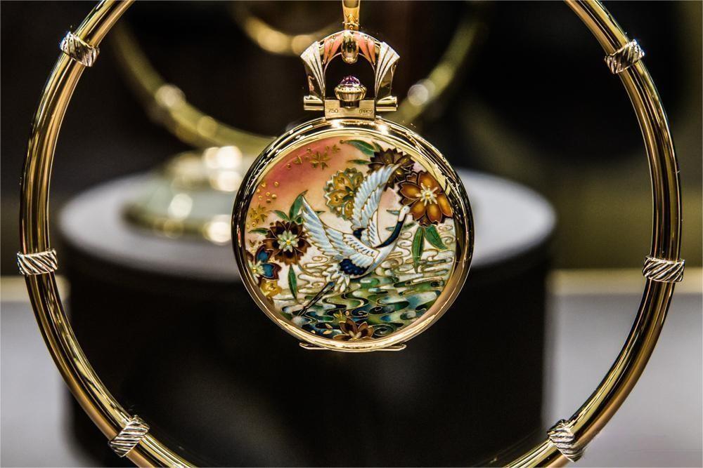 一块珐琅表多少钱,什么样的珐琅彩瓷器值钱