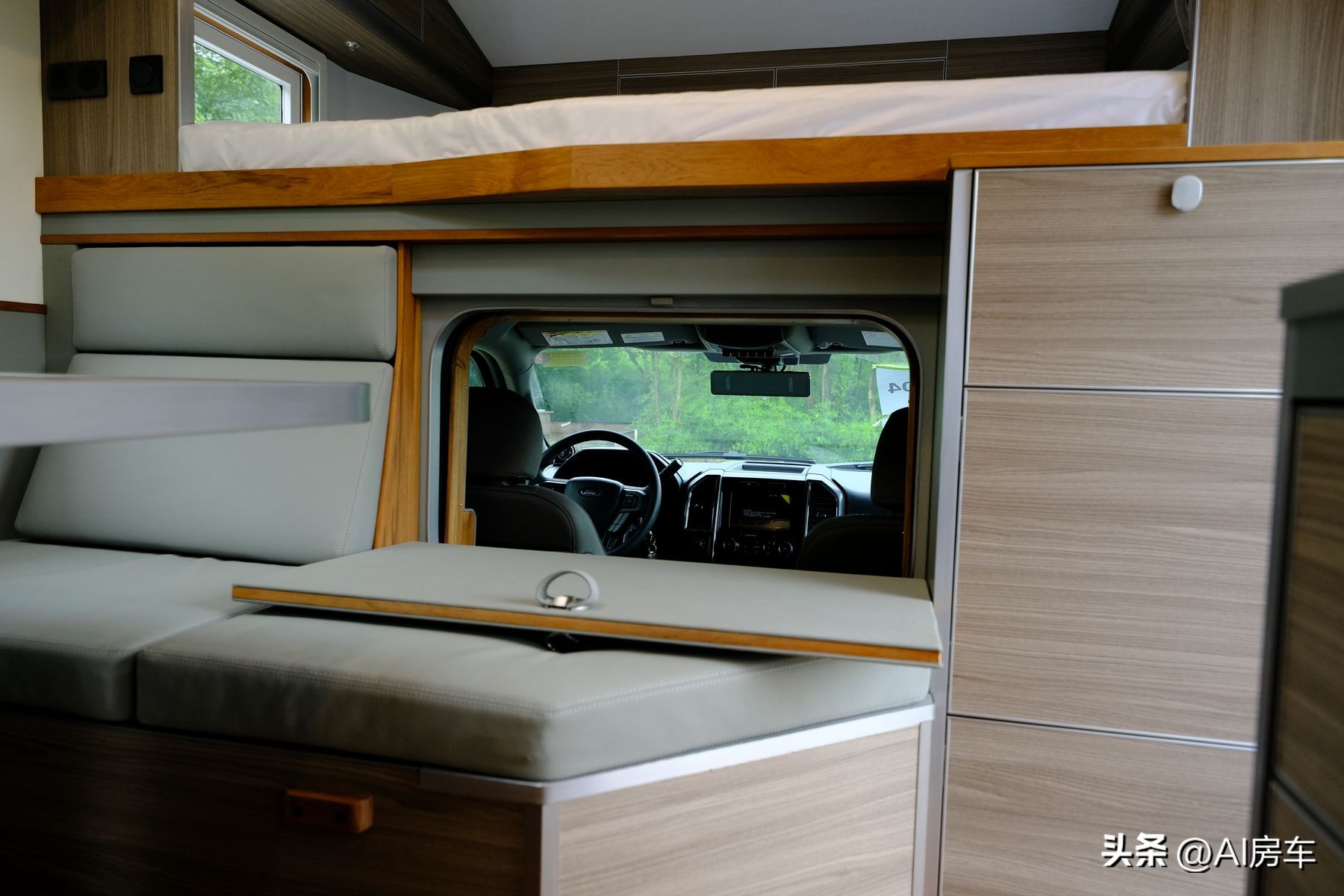 非常少见的阿莫迪罗福特f550房车,f550锐行者越野房车户外旅游视频