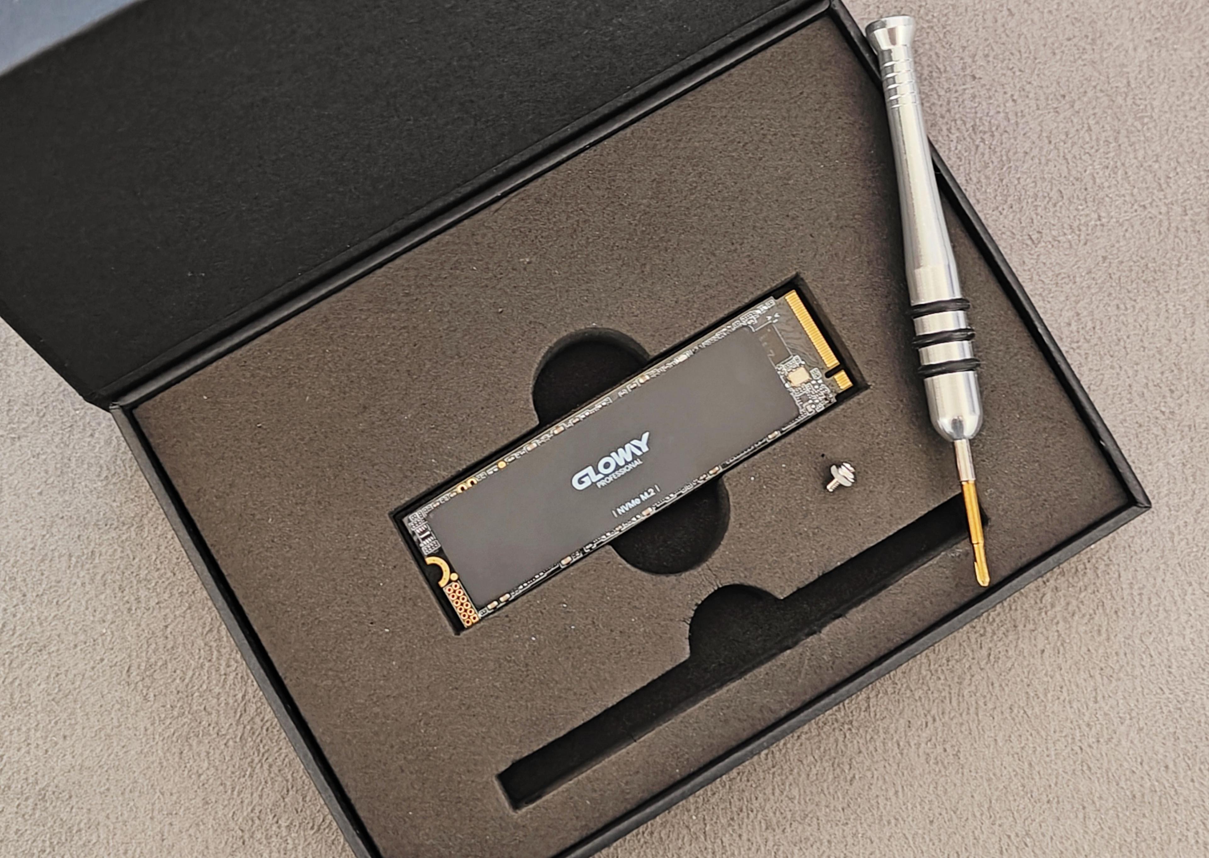 价格提前“鲨”疯，光威ProfessionaPCIe4.0SSD测试，真国货之光