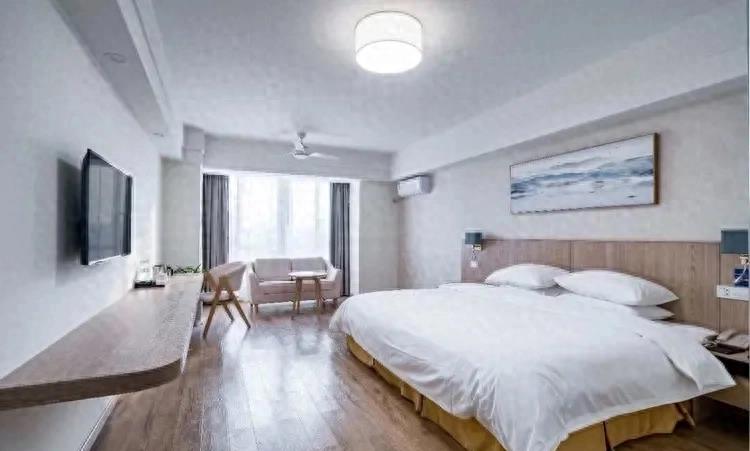 鎯婁汉涓惧姩,鎯婁汉涓惧姩鐭ヤ箮