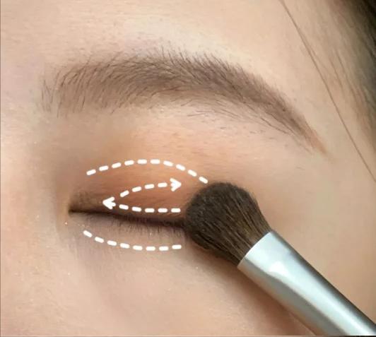 新手化妆保姆级教程肿眼泡,新手保姆级化妆刷教程