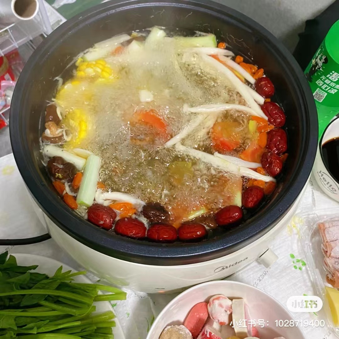 寒冷冬日就适合在家吃火锅!教你5款自制火锅底料,好吃又简单