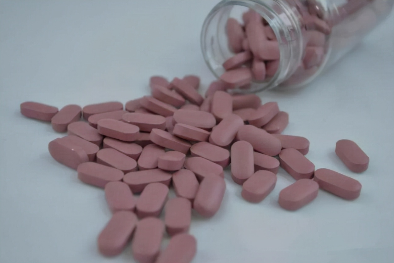 女性怀孕吃叶酸会使孩子变聪明吗,女人每天吃叶酸皮肤会变好吗