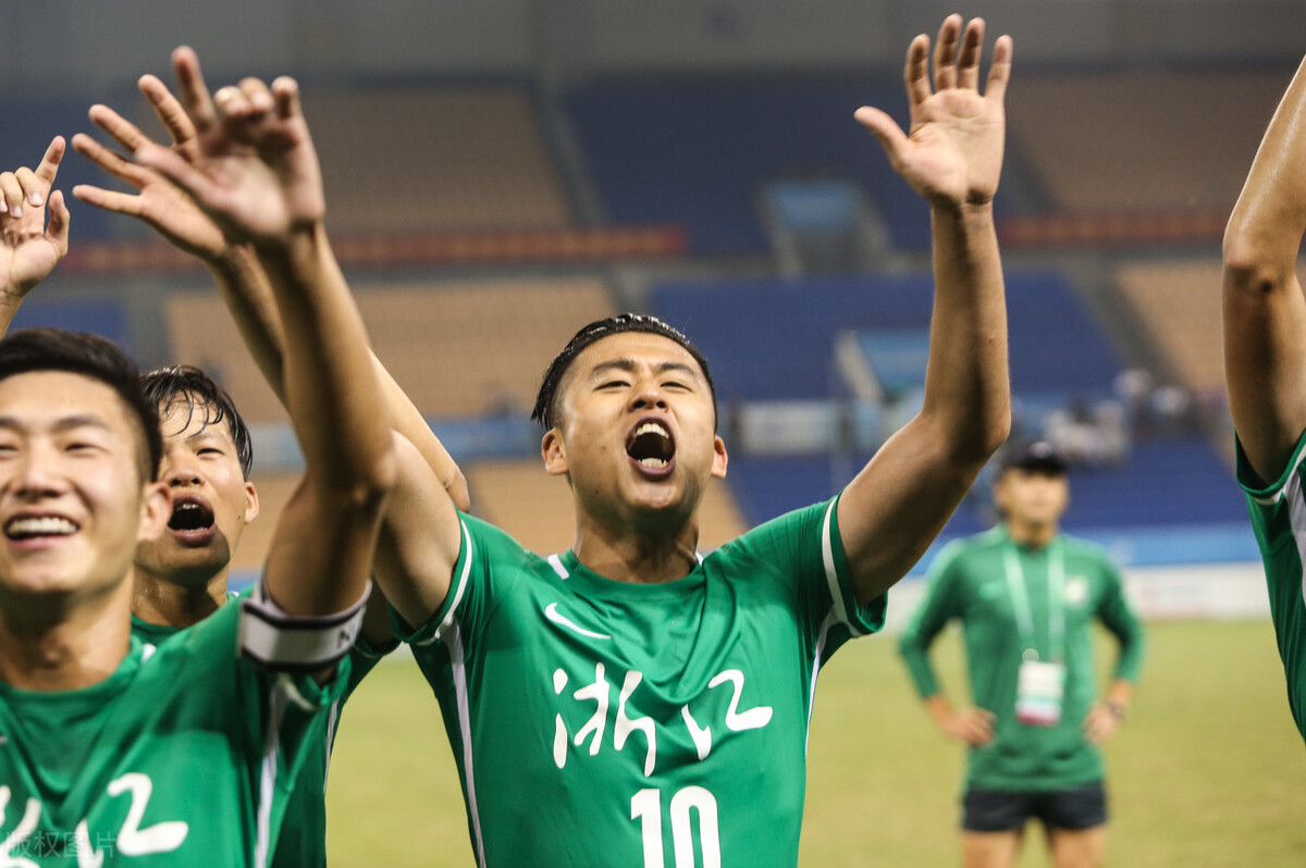 中国男足战胜越南晋级希望,巴西男足5:1战胜韩国男足