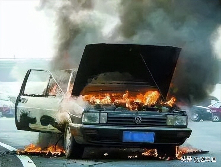 二万二手君越,买别克君越二手车检查细节