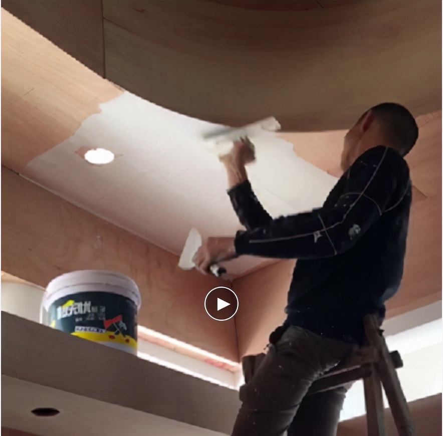 阻燃板刷乳胶漆过程,阻燃板批腻子粉怎样防开裂