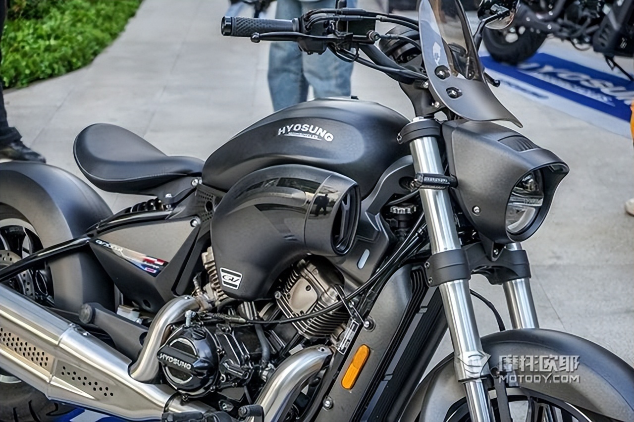 骁胜驯风300单座,骁胜驯风300座高