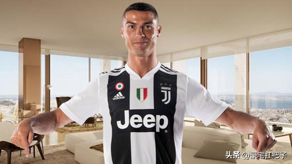 C罗9套豪宅曝光，女友花半小时才走到客厅，车库有超20辆顶级跑车