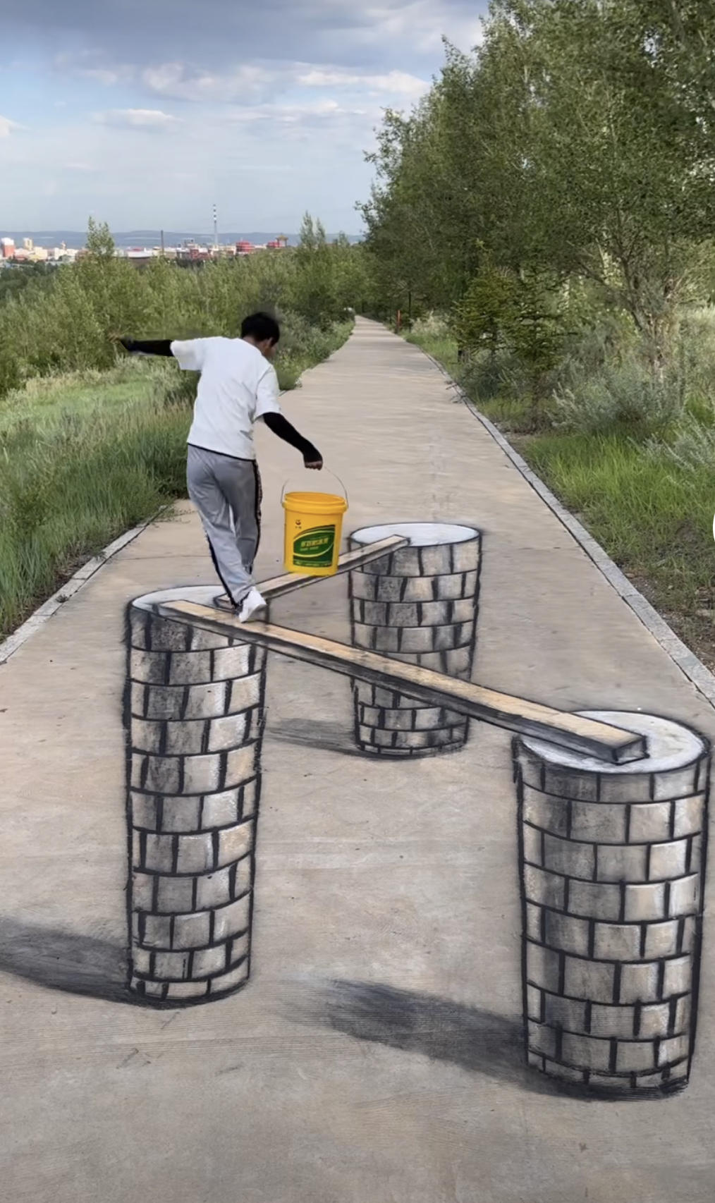 上央视的网红画家,收入上亿的90后画家