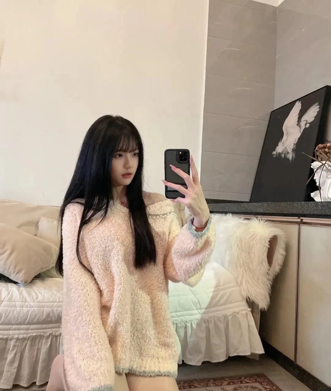 美女这*袜丝**有点紧啊