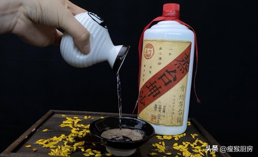 网上买白酒买到假酒怎么办,实体店购买白酒如何避免假酒