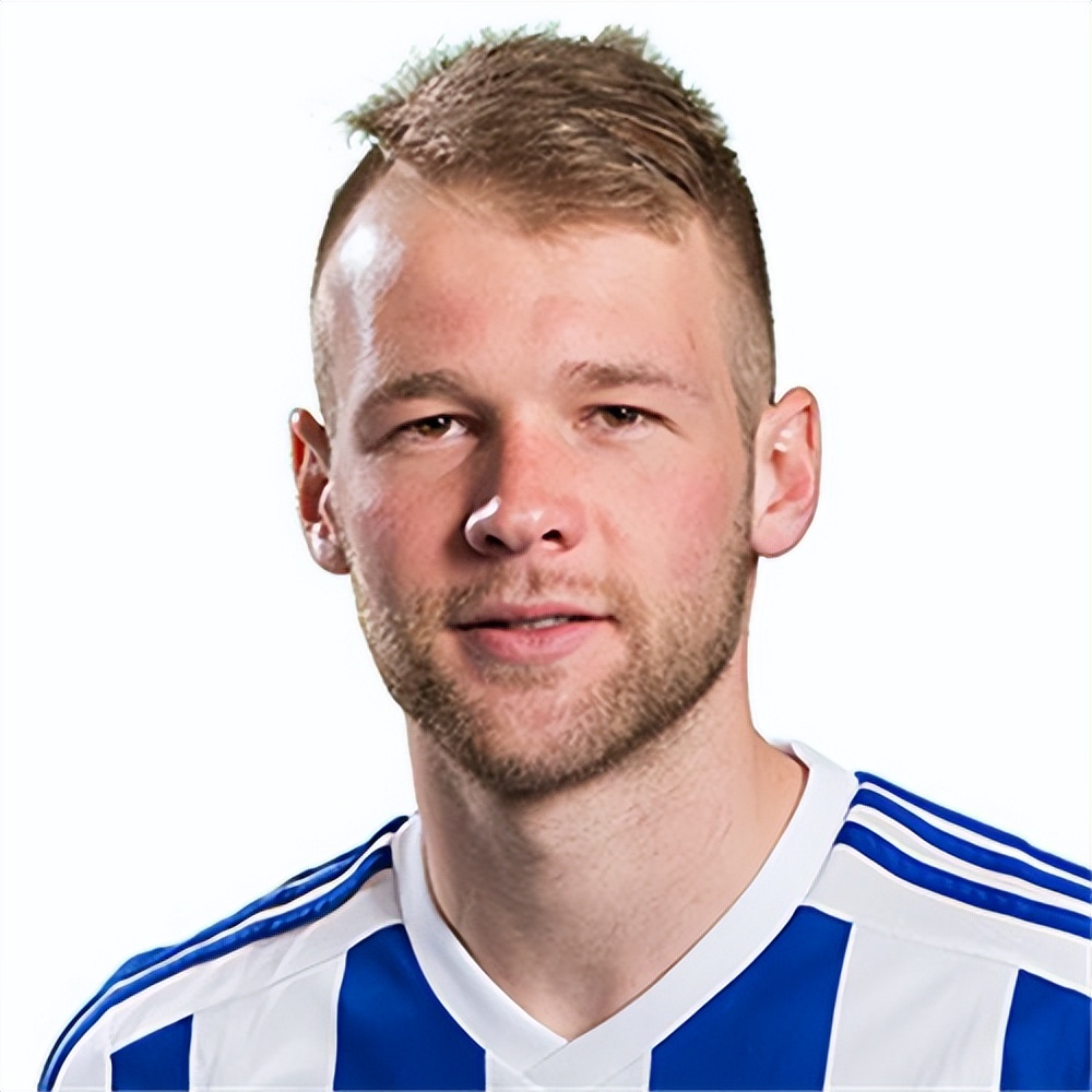 身高1米9，却喜欢用脚进球，26岁的谢顶射手，成了美国球队的大腿