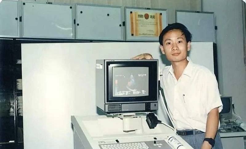 他17岁考入清华毕业后回乡当保安,他17岁上北大20岁上哈佛