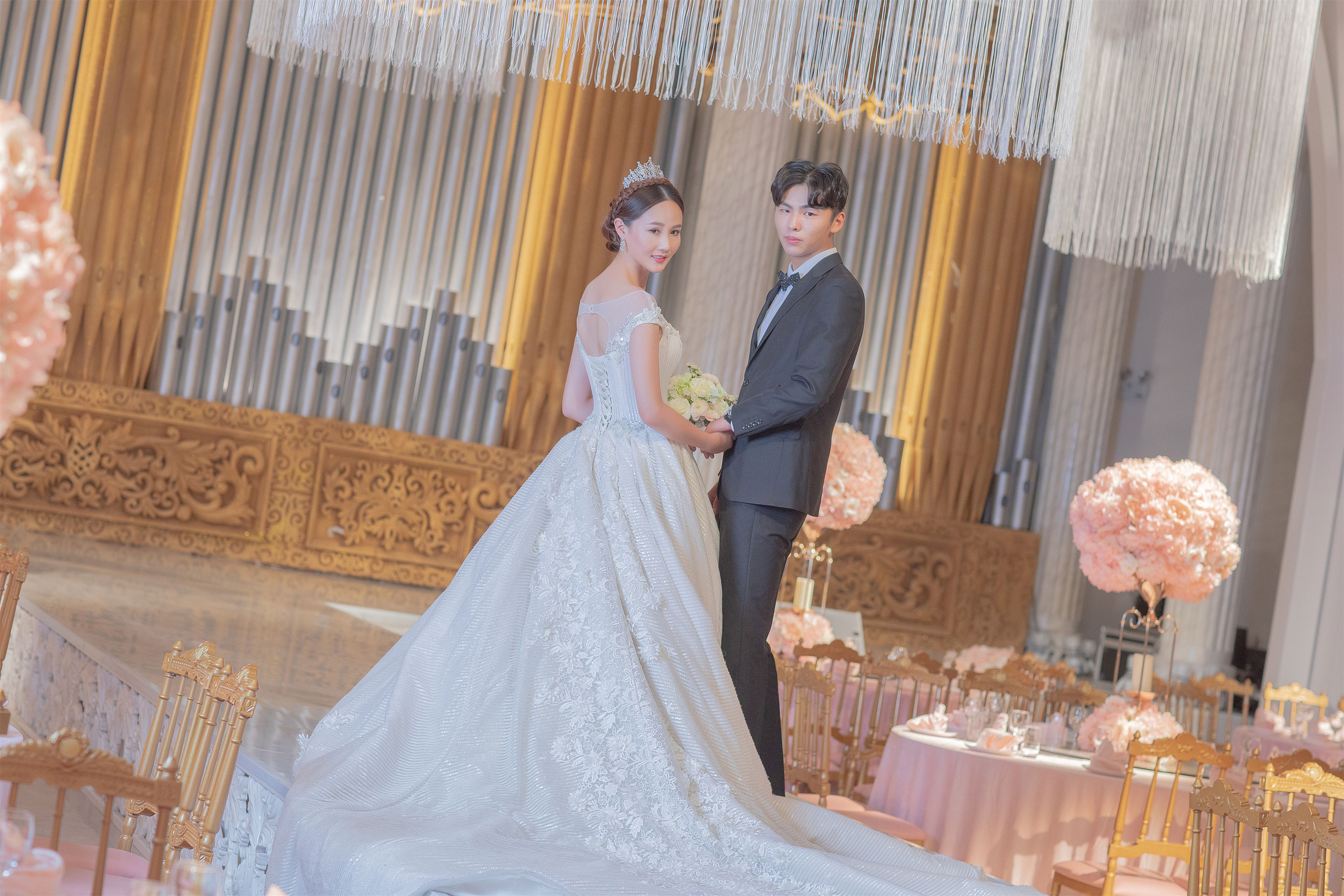 新娘感人致辞初为人妻请多多指教,新娘结婚致辞讲话简单大方特别