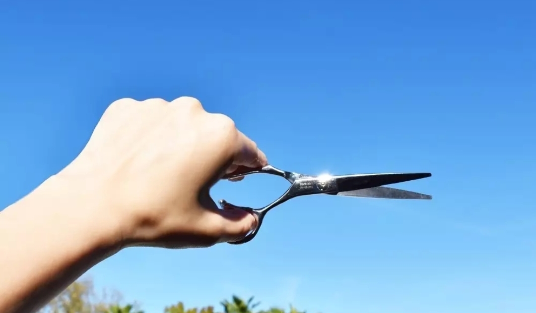 自己理发技巧教程,自己理发技巧男生短发