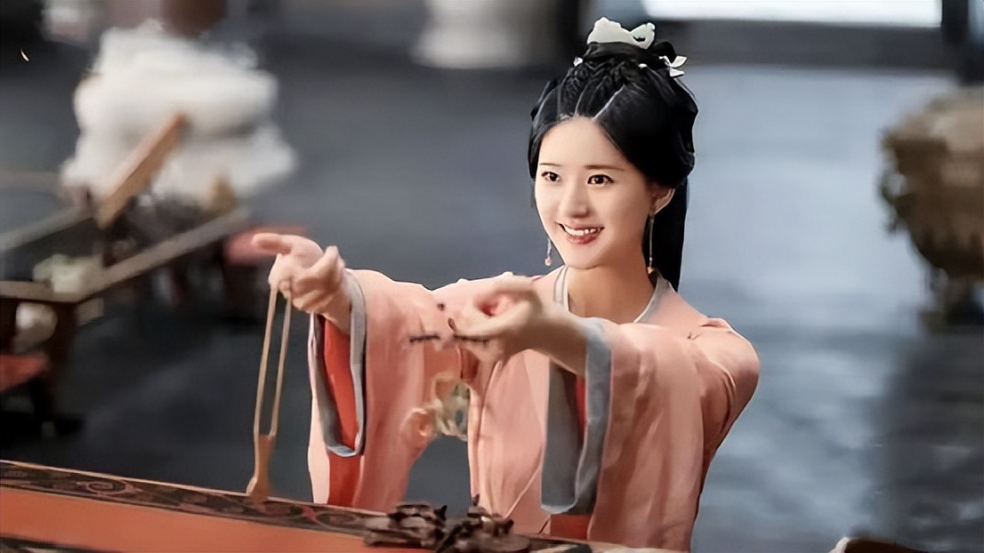 2022年评分破8的五部剧,高开低走的烂剧有哪些