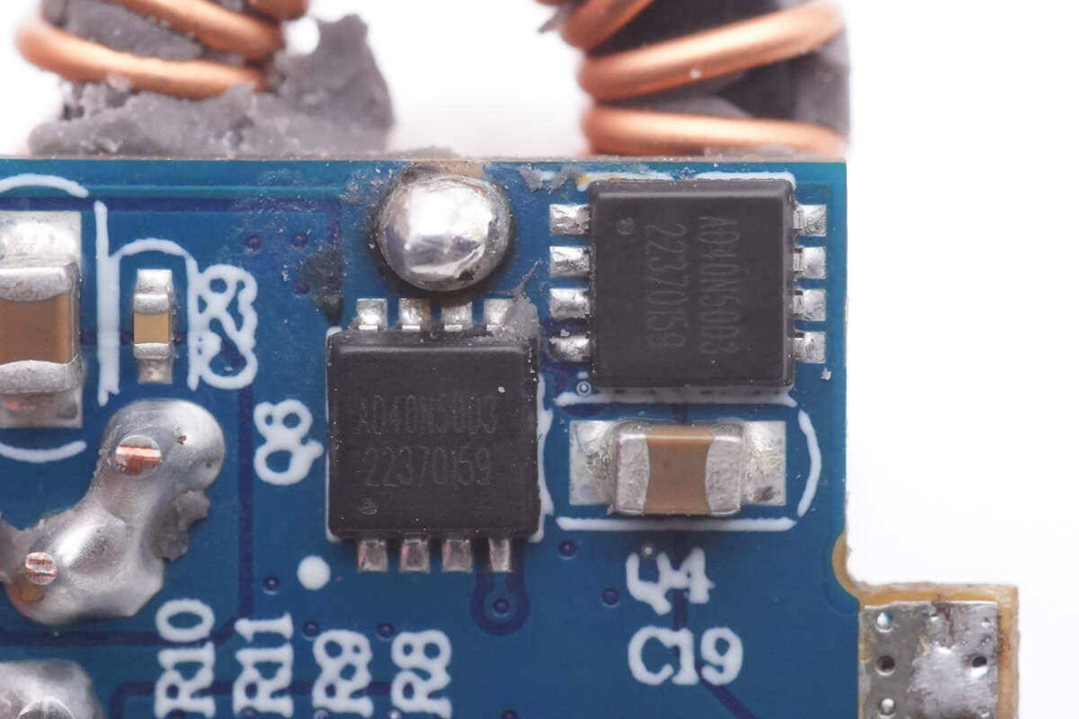 魅族pandaer无线充测评,魅族pandaer充电宝拆解