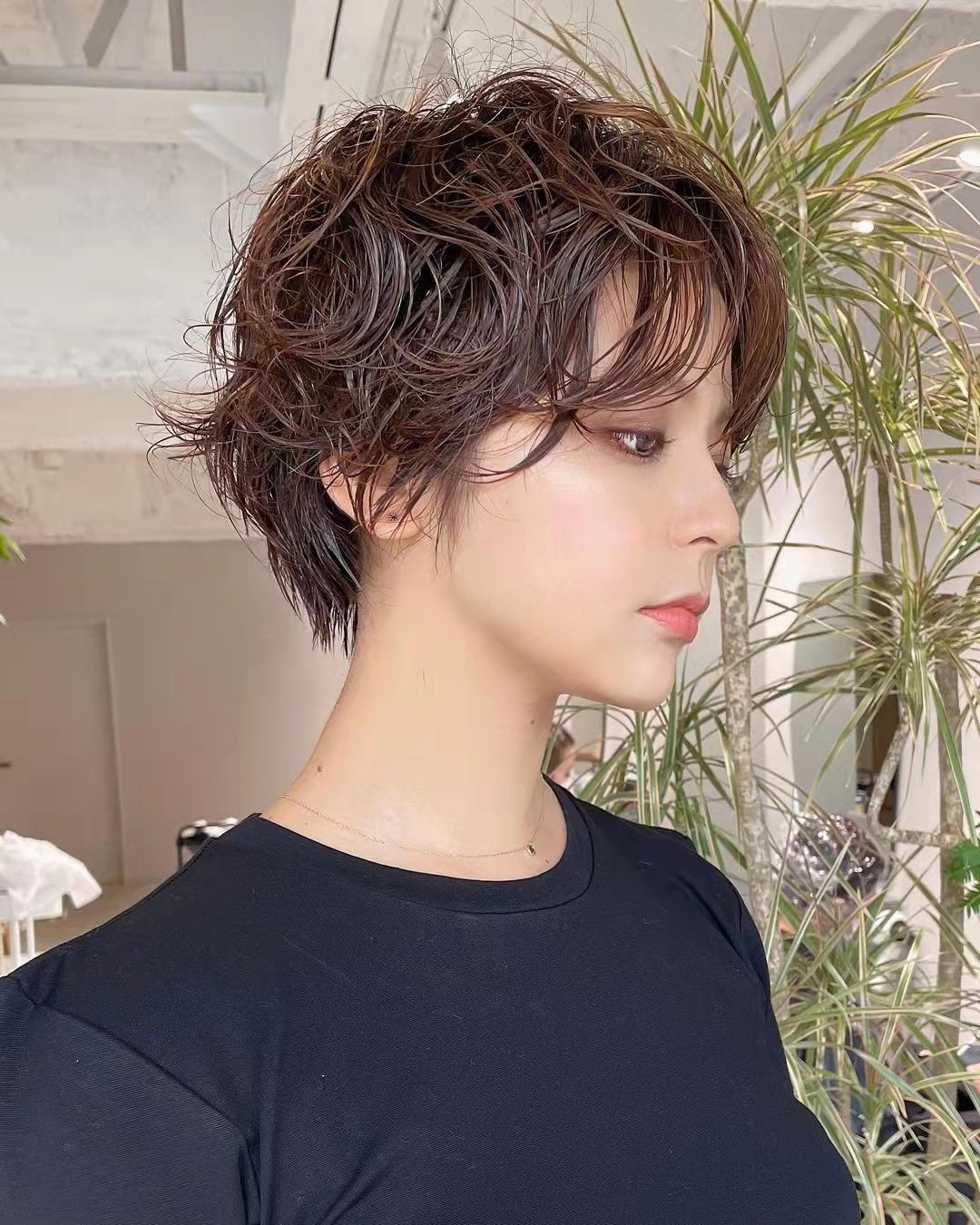 圆脸适合的精灵短发,减龄短发圆脸参考