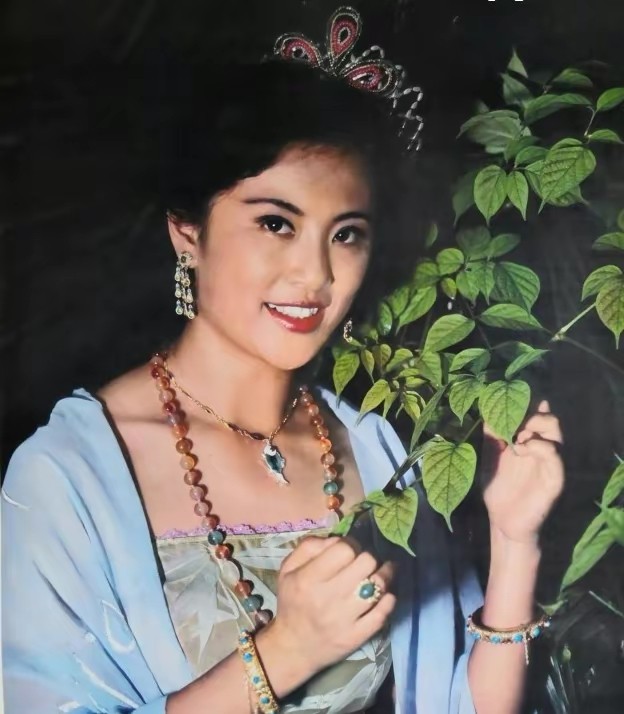 张瑜汪嘉伟合影,汪嘉伟曾和演员张瑜结婚了吗