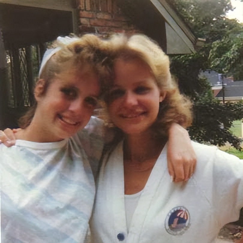 轰动全美！6岁女孩被后爸绑走性侵，被逼结婚沦为脱衣舞娘惨死