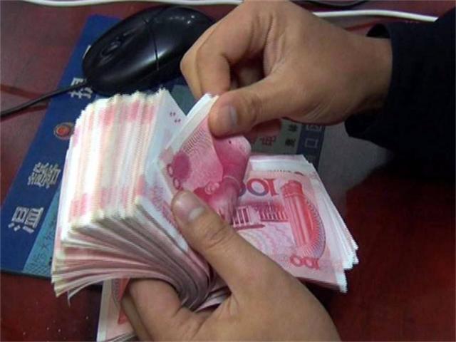 财务挪用公款可以追回吗,会计挪用公款250万判了没钱还