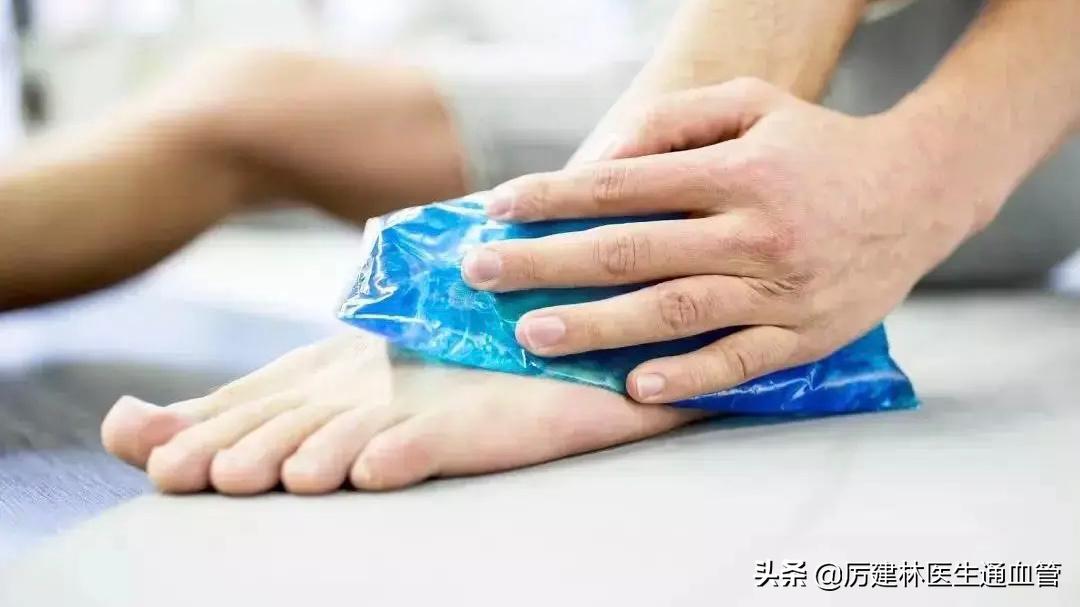 每天吃两片小苏打对痛风有好处吗,小苏打与橄榄油混合后能治痛风吗