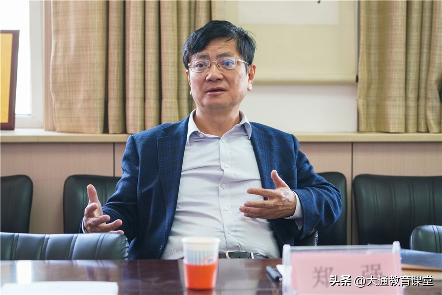 郑强书记：日本、韩国有多爱国？开国产车，用国产手机，储存石油