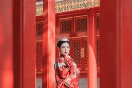 生活中，其实每个人都喜欢和三观的人相处