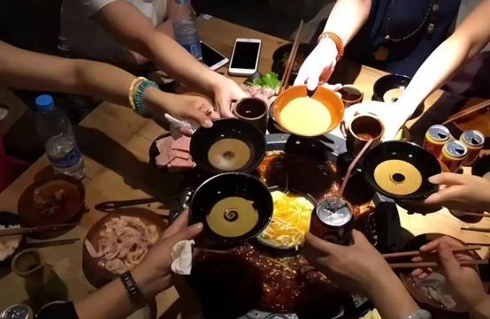 来山东喝什么酒最好喝一点,去山东旅游必点的8道名菜