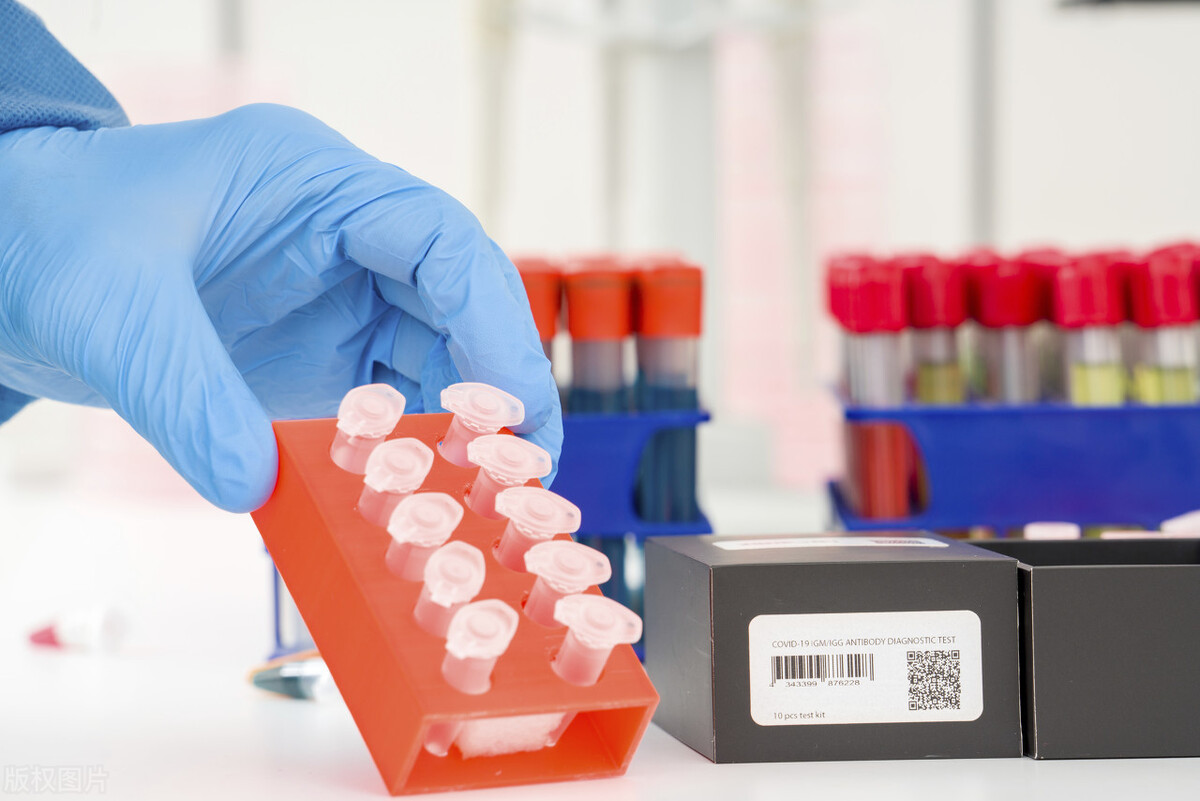 新冠阳了容易白肺吗,新冠阳了的初期症状有哪些表现